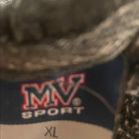 IU Sweetshirt - Picture 5 of 5